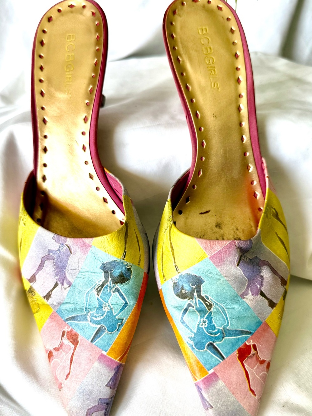 ✨ VINTAGE Y2K BCBGirls Pop Art Patchwork Mules ✨